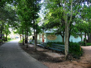 Rosemary's Closet on the St. Tammany Trace in Downtown Covington